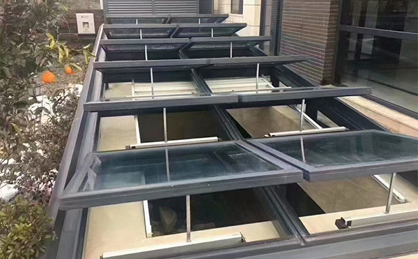 某轨道交通车辆维修车间韩城排烟窗应用